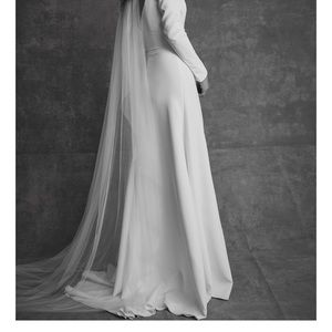 Sarah Seven Blanca Veil.